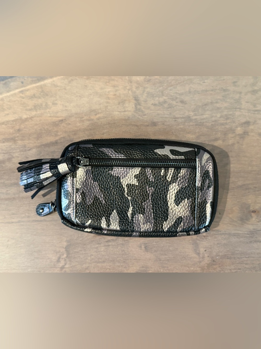 Women’s ‘Steve Madden’ metallic camo wristlet wallet - Picture 2 of 4